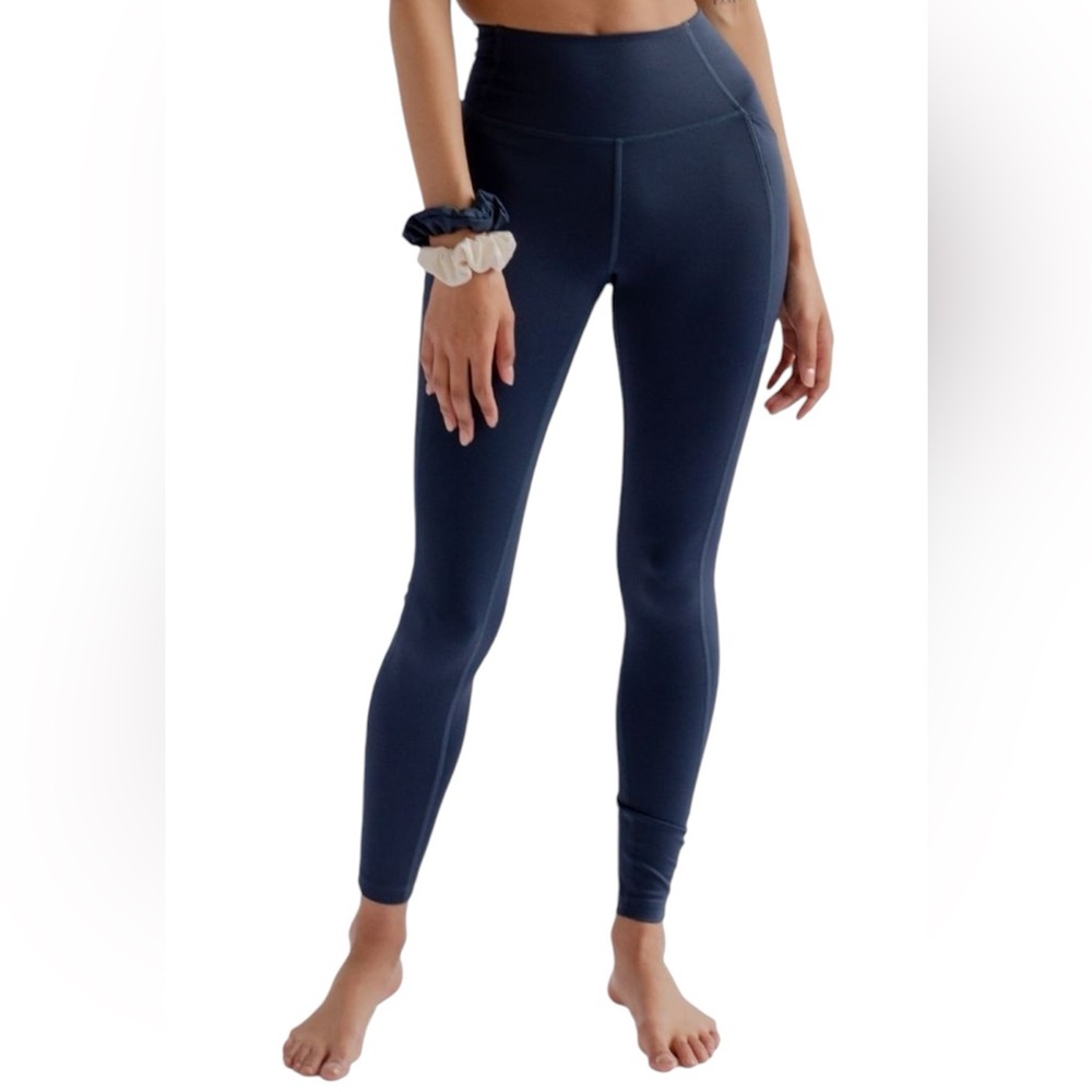 Girlfriend Collective Women’s Compressive‎ High-Rise Pocket Legging Blue Small
